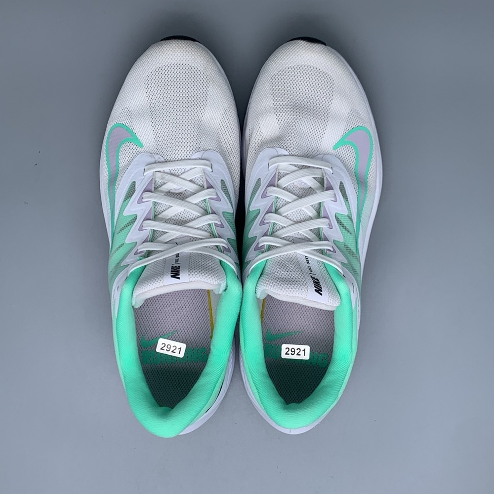 Nike Quest 3 White Green‎ Running Shoes CD0232-111 Women's Sz 8.5 - Picture 4 of 10